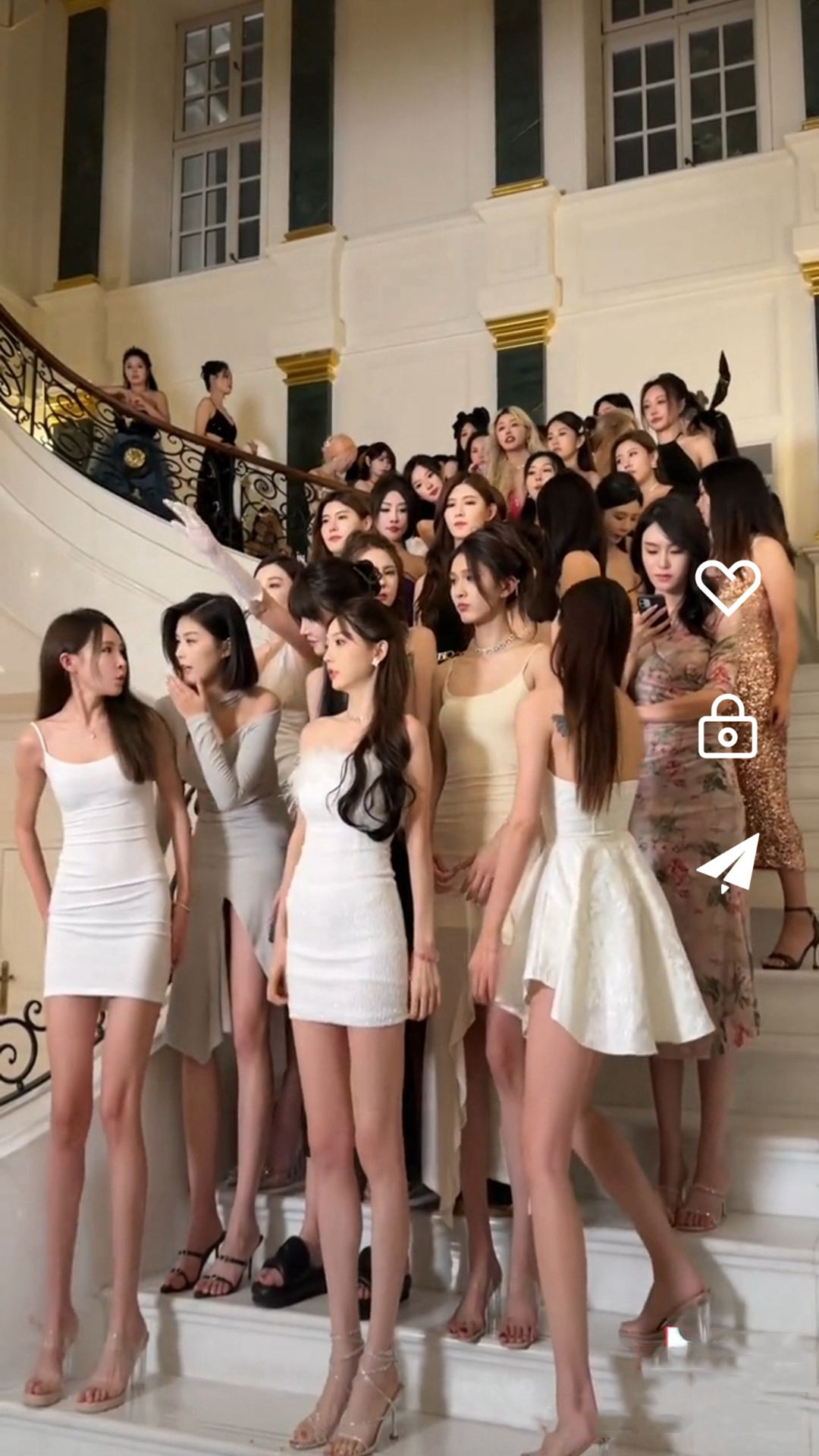 有大长腿的动画动物截图